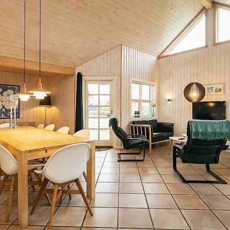 10 Person Holiday In Otterup Hasmark